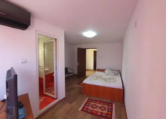 De Inchiriat Alex * Costineşti