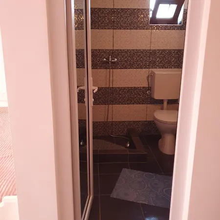 De Inchiriat Alex * Costineşti